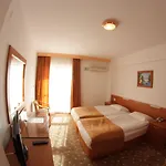 Billurcu Szálloda Ayvalı