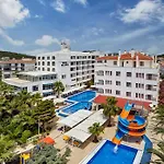 Billurcu Ayvalı