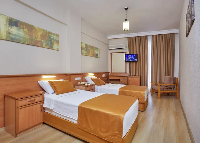 מלון Billurcu 3*